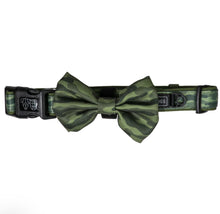Load image into Gallery viewer, Camouflaged Collar &amp; Bow
